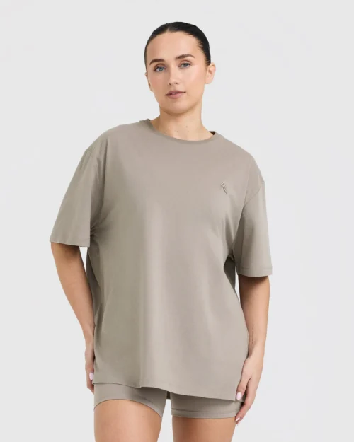 Classic light oversized beige t-shirt - Image 2