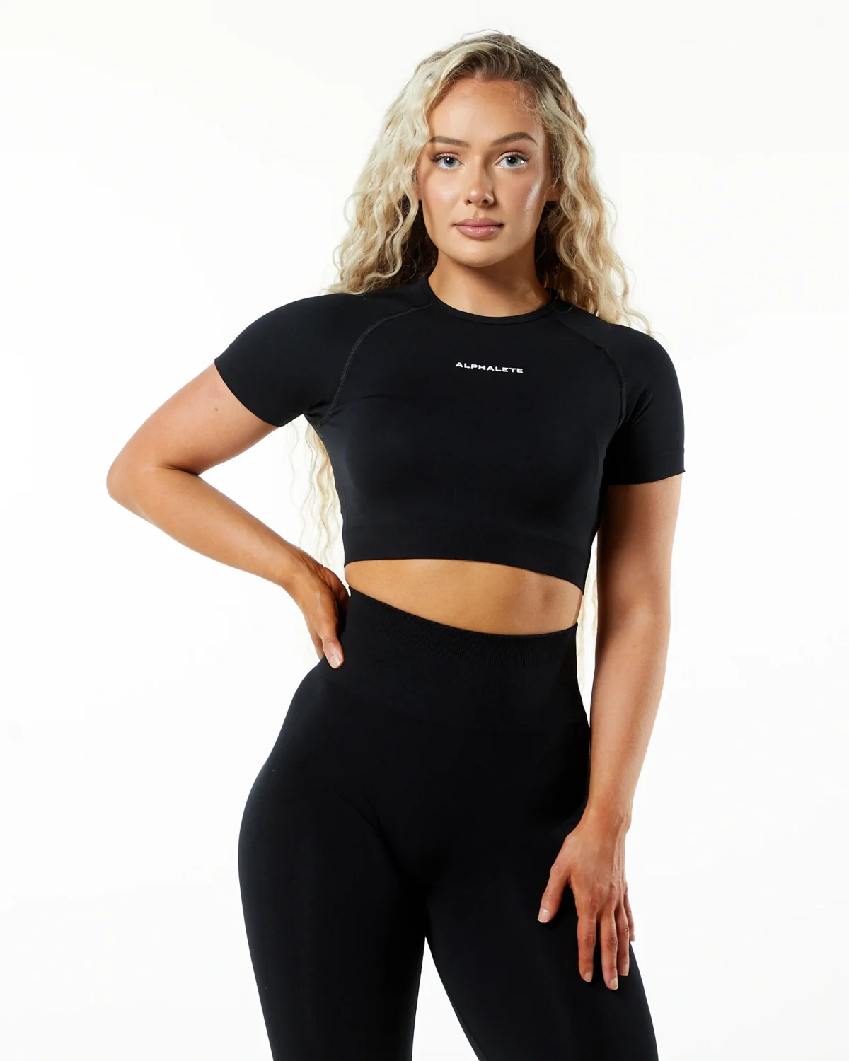 Alphalete Amplify Crop-top