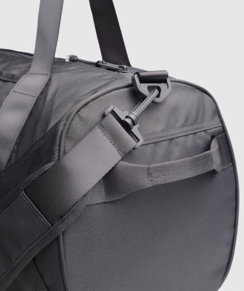 Sharkhead holdall - Image 4