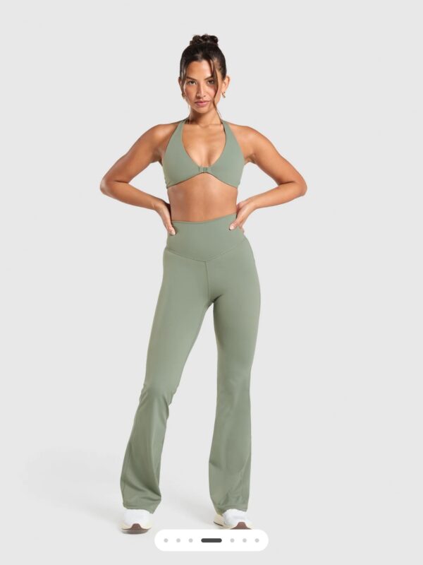 Elevate flared leggings